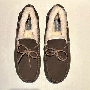 NEW Eddie Bauer Men's Shearling-Lined Dark Brown Moccasin Slippers Size 9